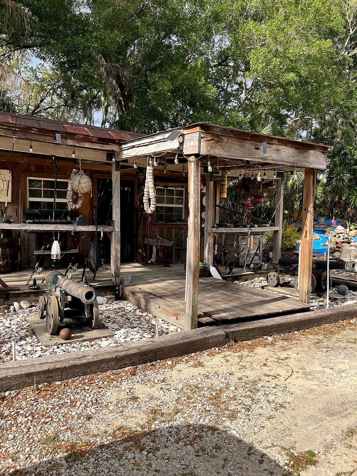 Pirate cabin with cannon